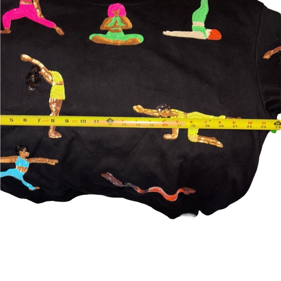 Queen of Sparkles Yoga Pilates Sequined Sweatshirt Black Crew Neck Oversized XS - Picture 6 of 7